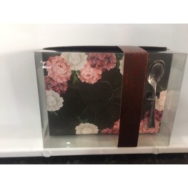 Caixa coração de colher 250g camélia 